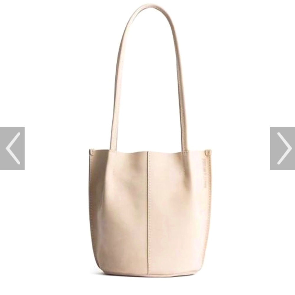 Portland Leather Goods Devan original tote (bucket) bag. NWOT. Bone.